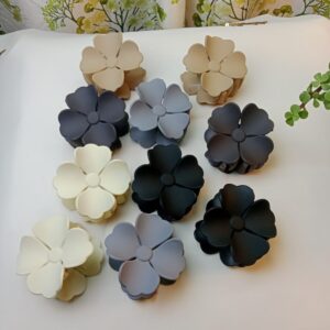 colorful matt heart claws