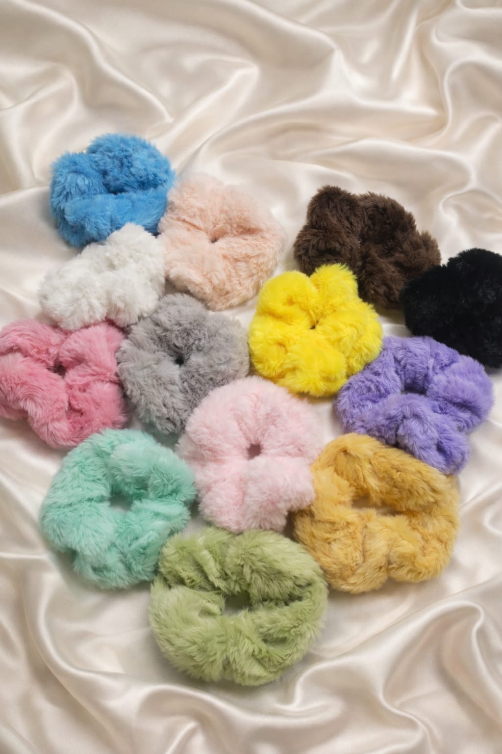fluffy charm scrunchies (set of 6) fluffy charm scrunchies (set of 6)